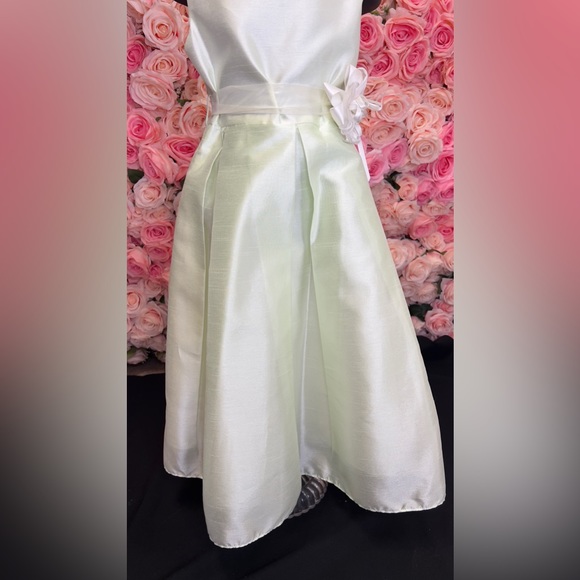 Little Girls Mint Shantung Fabric Size 8 Dress # MBK314 - Picture 3 of 8